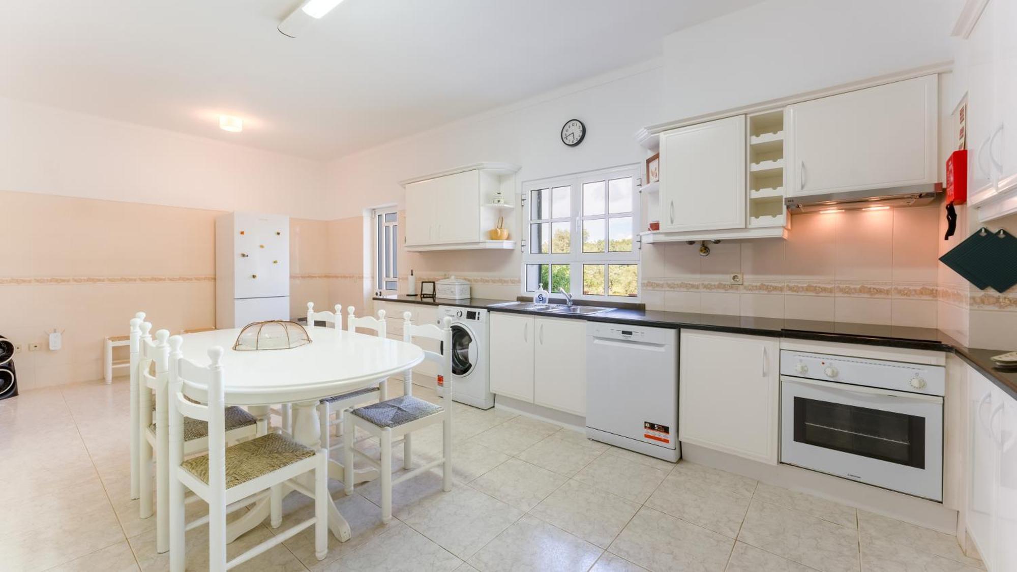 Sunny & Calm 4 Bdr House W/ Pool By Lovelystay Santo Estevao  Eksteriør bilde