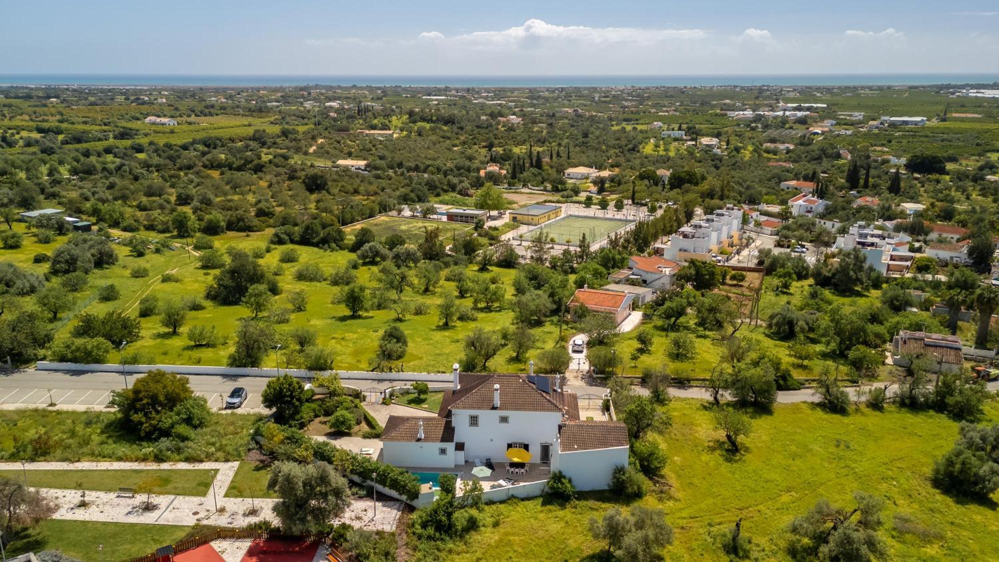 Sunny & Calm 4 Bdr House W/ Pool By Lovelystay Santo Estevao  Eksteriør bilde