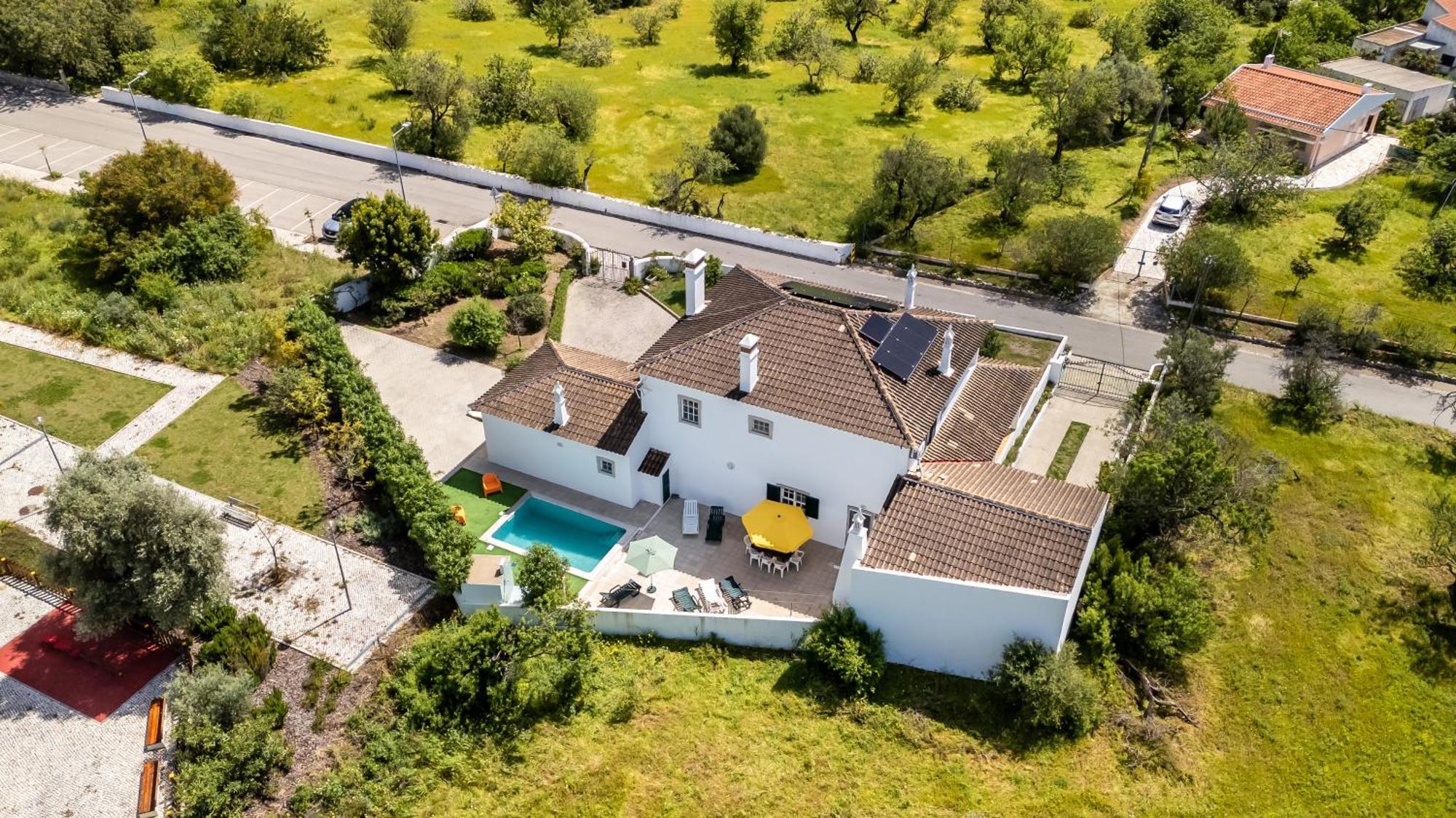 Sunny & Calm 4 Bdr House W/ Pool By Lovelystay Santo Estevao  Eksteriør bilde