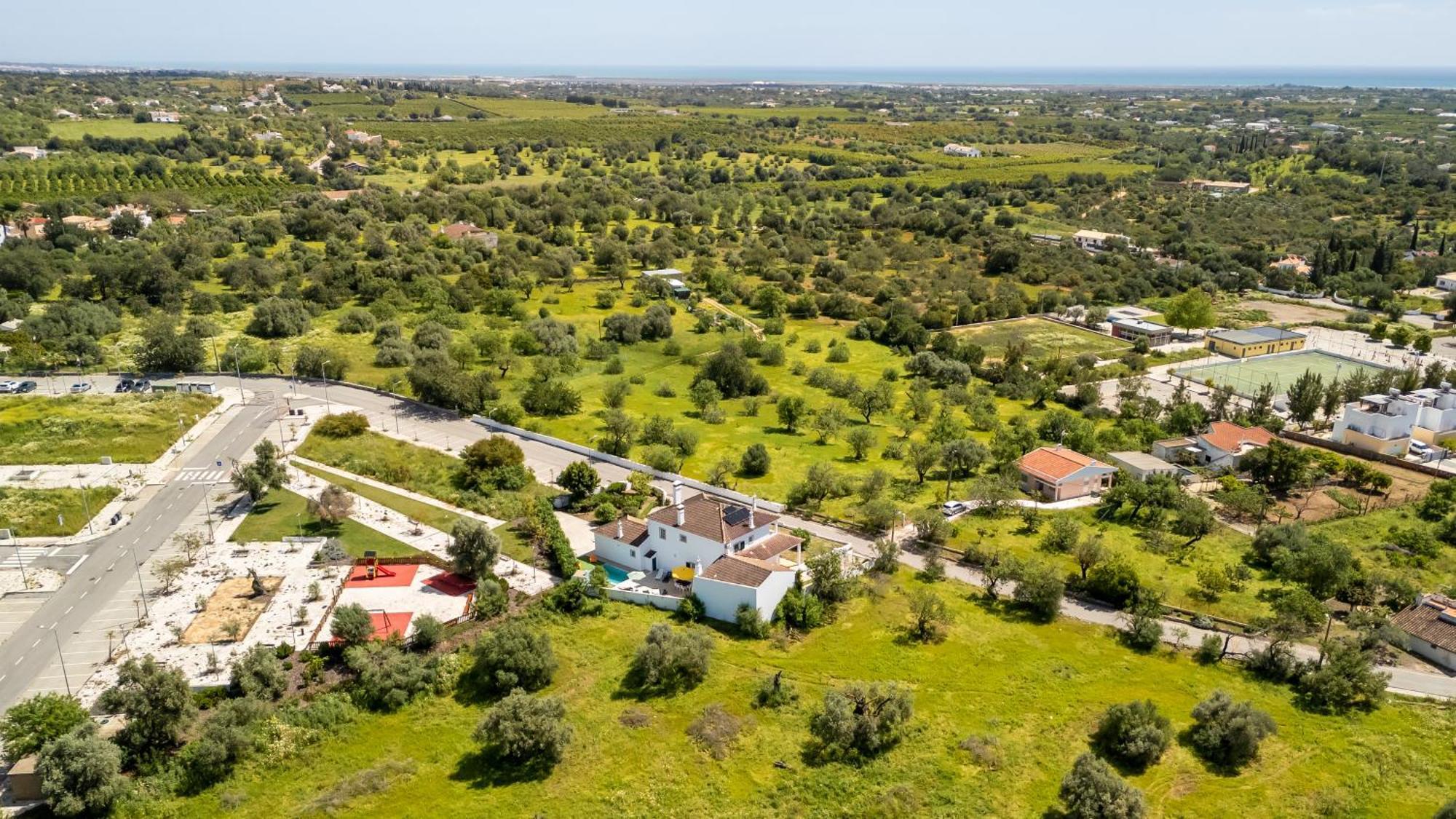 Sunny & Calm 4 Bdr House W/ Pool By Lovelystay Santo Estevao  Eksteriør bilde
