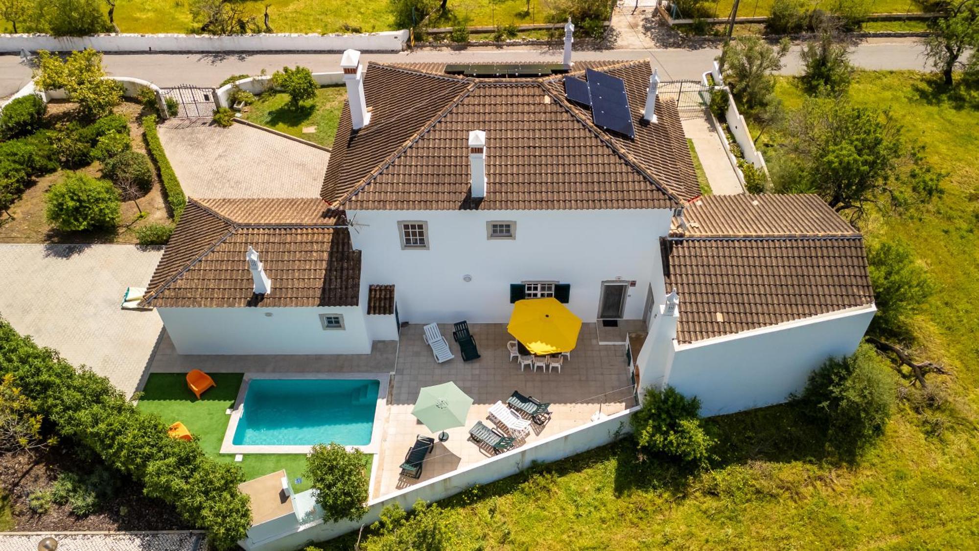 Sunny & Calm 4 Bdr House W/ Pool By Lovelystay Santo Estevao  Eksteriør bilde